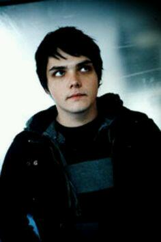 Sick!Gerard Way x Reader 