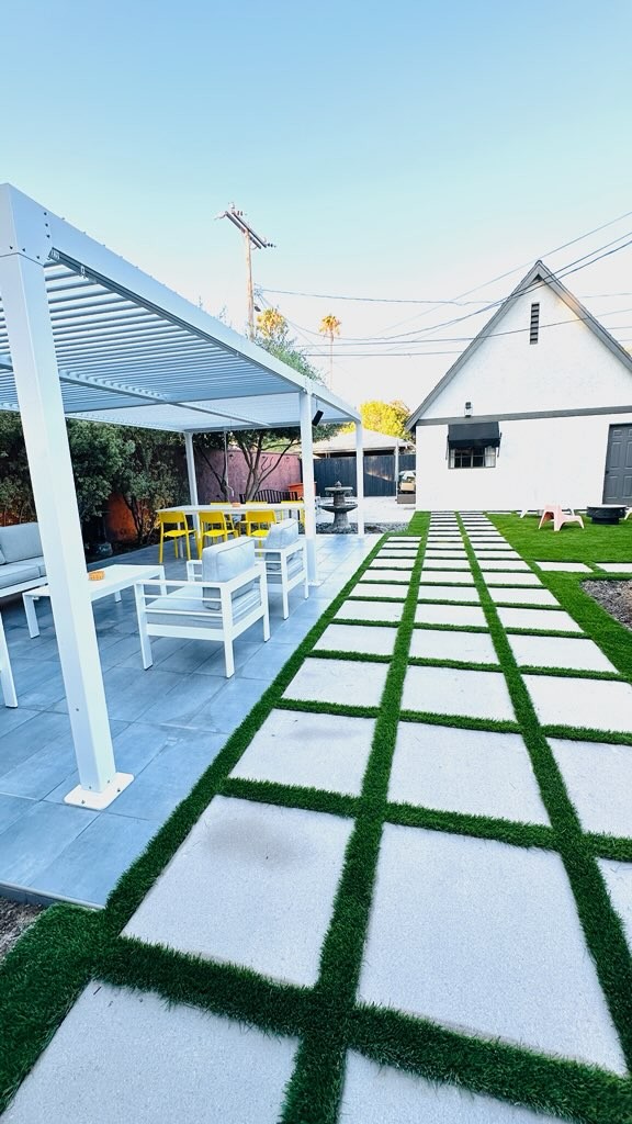 Why Orange County Homeowners Are Switching to Artificial Grass Recently