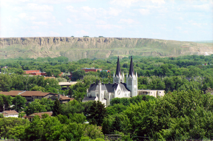 Should you move to Medicine Hat?