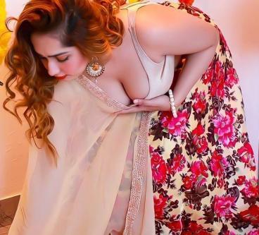 Call Girls In Gole Market  Delhi (9870412668)  Service Available