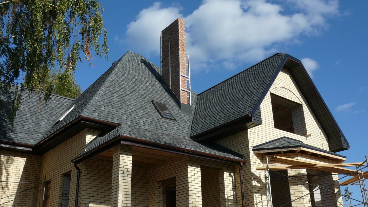 How to Remove the Shingles from the Roof?