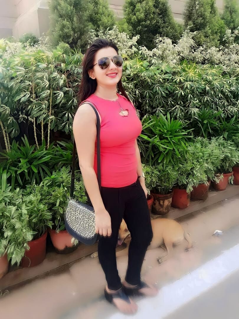 Call Girls In Greater Noida Gaur City ꧁❤ 93198❤ 16572꧂ ...{Noida} At Your Doorstep🆗